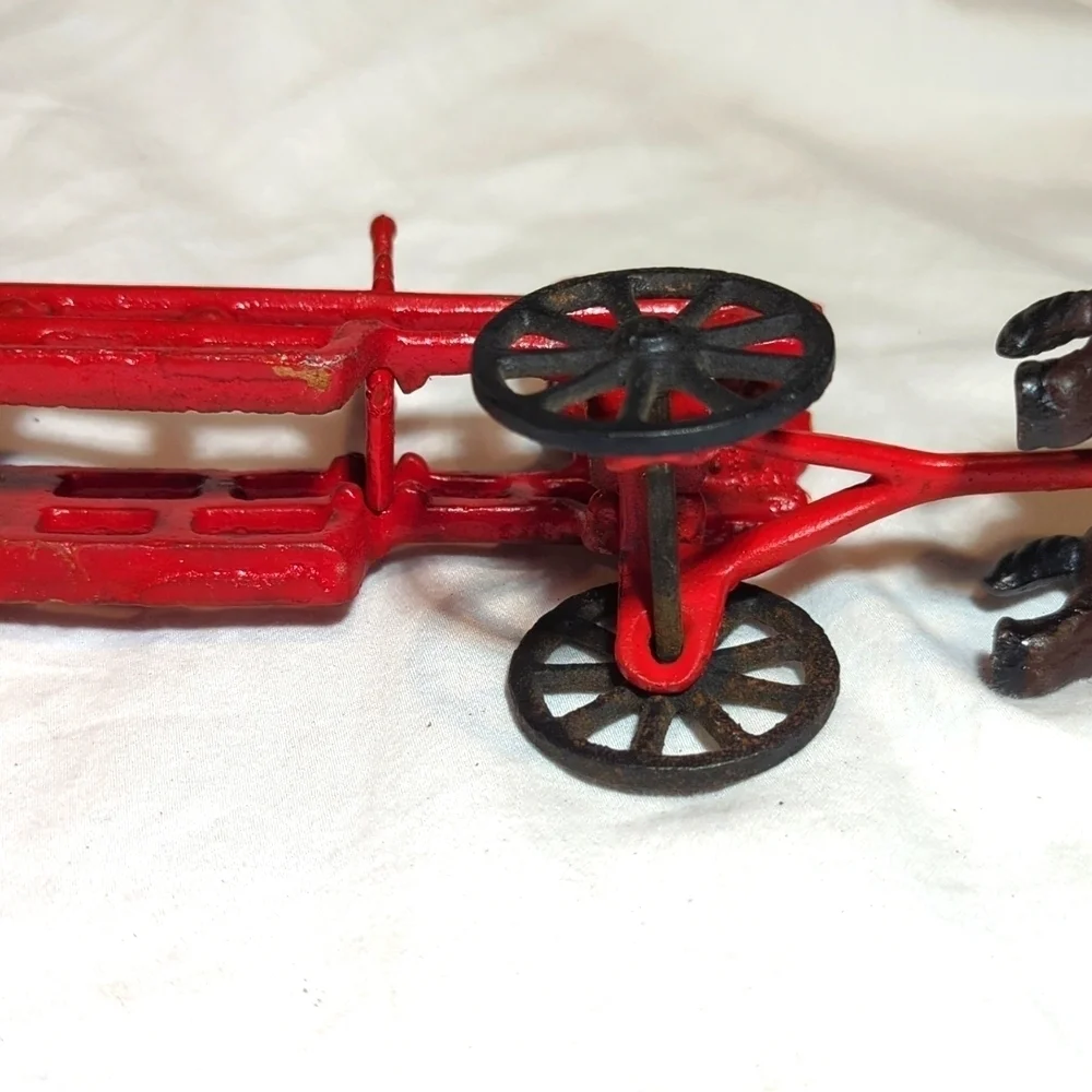 Vintage Cast Iron Horse Drawn Fire Truck Engine Wagon Toy w Fireman and Ladders